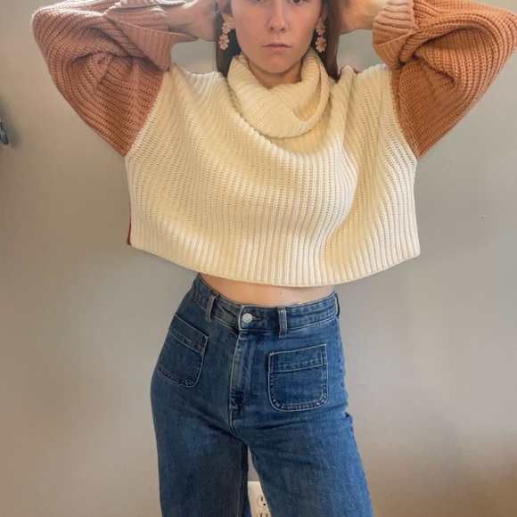 Forever 21 color block cowl neck cropped knit sweater. - Picture 2 of 7